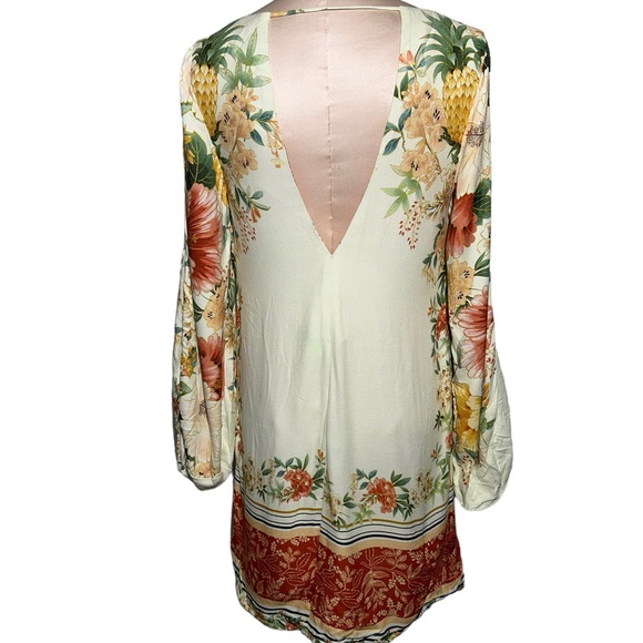 Farm Rio dress with cut outs. EUC. Ivory with floral print. Cold shoulder S - Picture 5 of 13